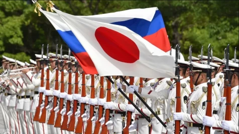 اليابان تنتفض بوجه روسيا بسبب أوكرانيا.. وبايدن يتهم موسكو بالتخطيط لهجمات كيميائية