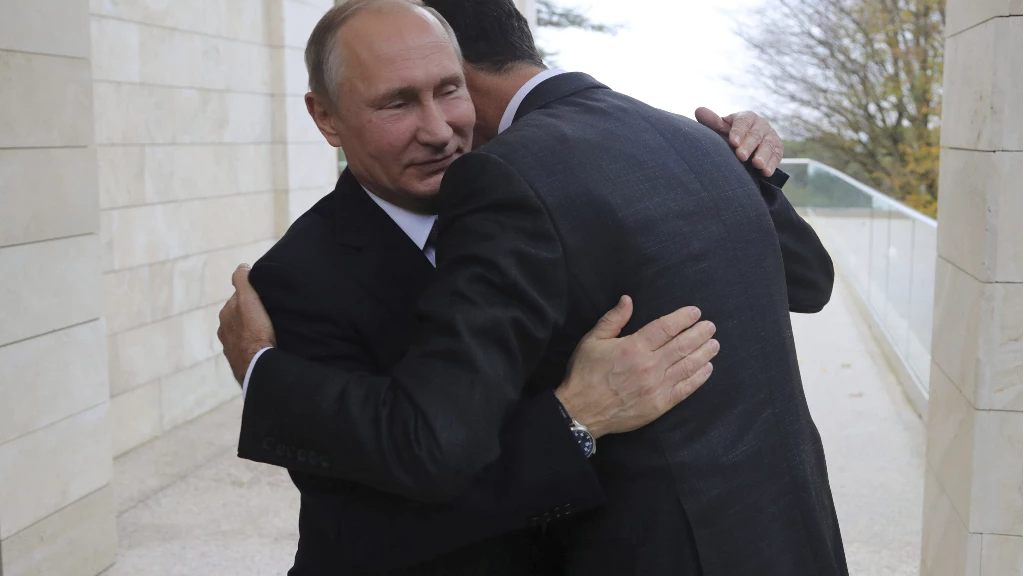 نيولاينز الأمريكية: الأسد رهن سوريا لروسيا مقابل قروض بقيمة مليار دولار لا يمكن سدادها